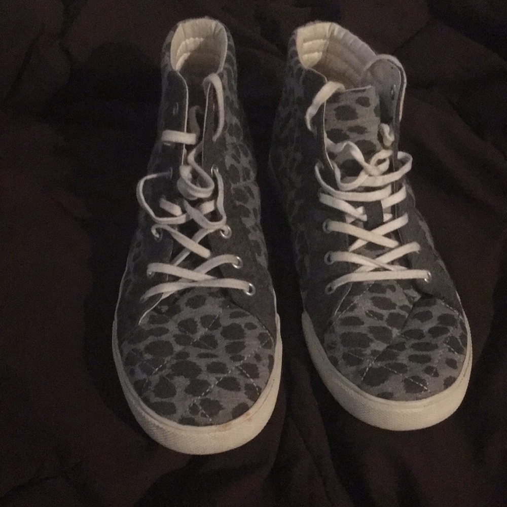 Leopard print High top sneakers